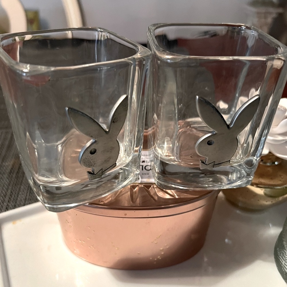 🦊🦊❤️Playboy Silver metal signature Bunny vodka Glass Set